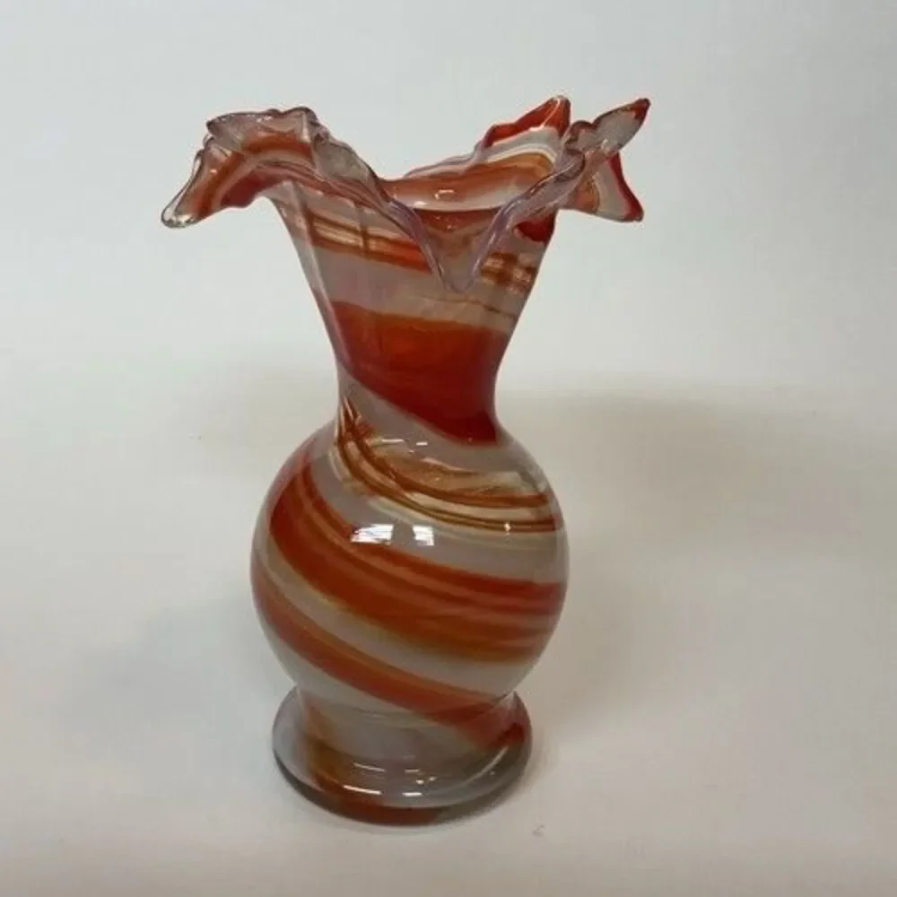 Vintage Smith's‎ Old Timer Hand Blown Swirl Glass Vase w/ Ruffles 6.75